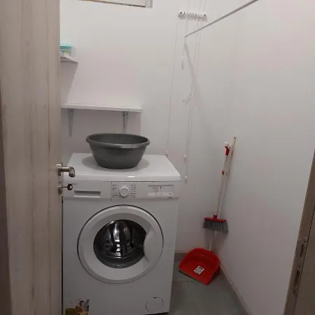 Breezy 5 Apartament *